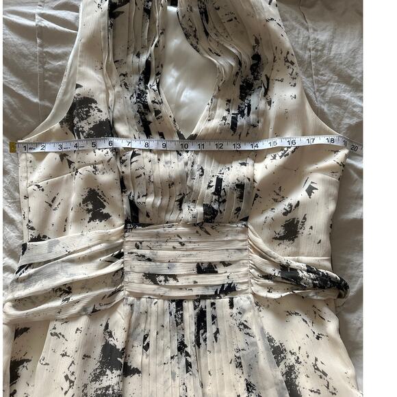 Coast 100% Silk Dress Size 16 Sleeveless Pleated Beige Black Abstract Print - Picture 5 of 8